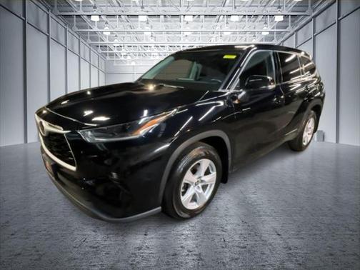 2021 Toyota Highlander LE