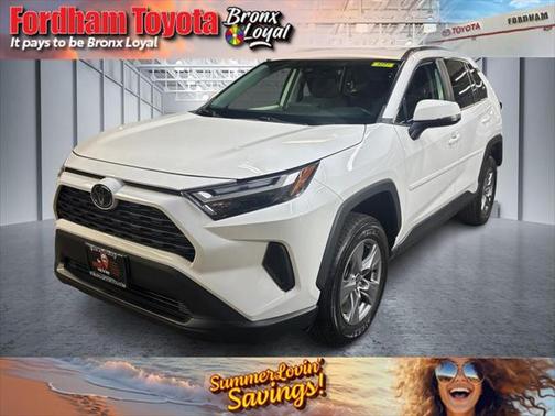 2022 Toyota RAV4 XLE