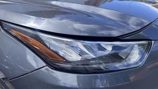 Magnetic Gray Metallic 2020 Toyota Highlander LE