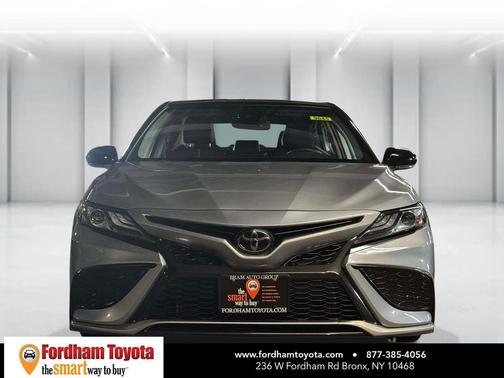Celestial Silver Metallic/Midnight Black Metallic 2023 Toyota Camry XSE