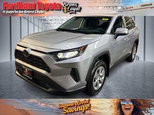 2022 Toyota RAV4 LE