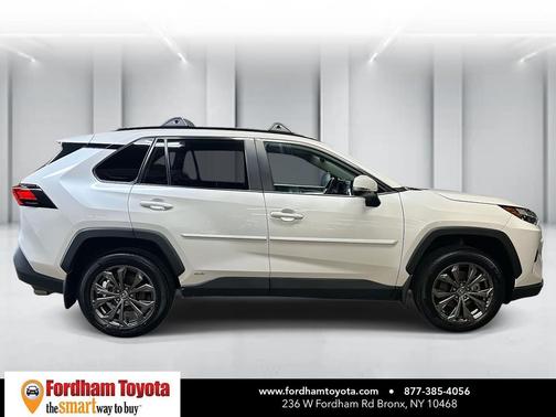 2022 Toyota RAV4 Hybrid XLE Premium