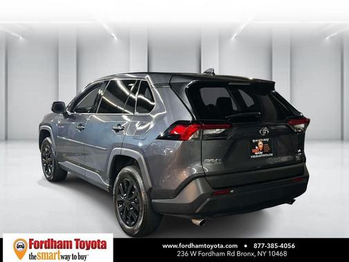 Magnetic Gray Metallic 2022 Toyota RAV4 LE
