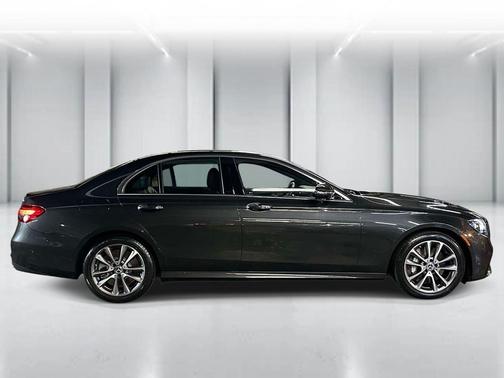 Graphite Grey Metallic 2022 Mercedes-Benz E-Class 4MATIC
