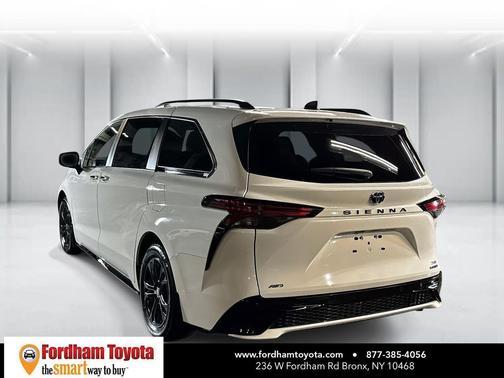2024 Toyota Sienna XSE 7 Passenger