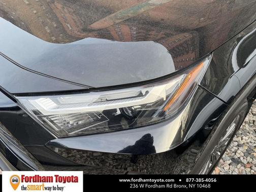 2022 Toyota RAV4 Hybrid XLE Premium