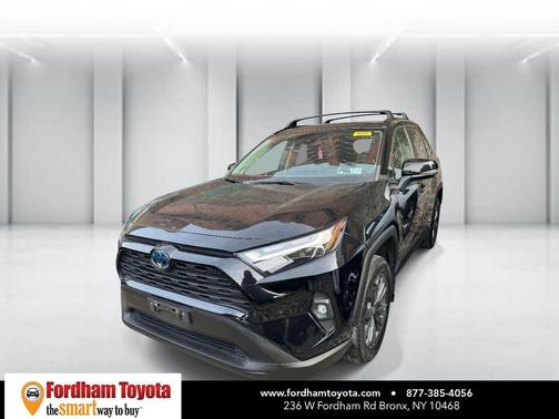 2022 Toyota RAV4 Hybrid XLE Premium