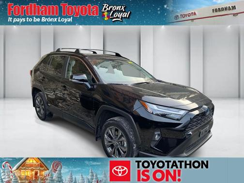 2022 Toyota RAV4 Hybrid XLE Premium
