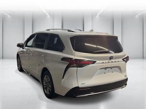 2024 Toyota Sienna Platinum 7 Passenger