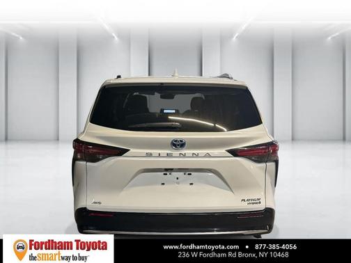 2024 Toyota Sienna Platinum 7 Passenger