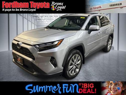 2022 Toyota RAV4 XLE Premium