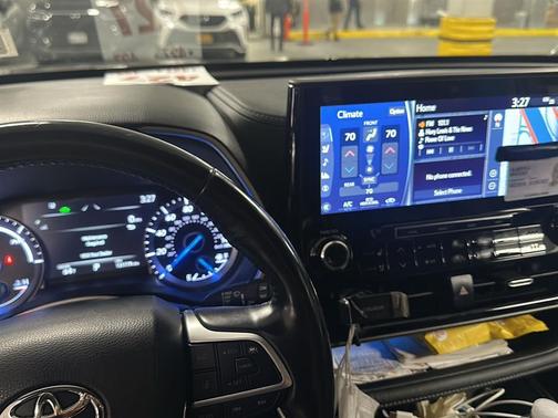 2022 Toyota Highlander Hybrid Limited