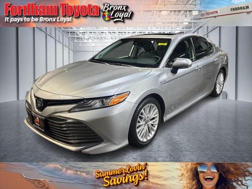 2019 Toyota Camry Hybrid XLE
