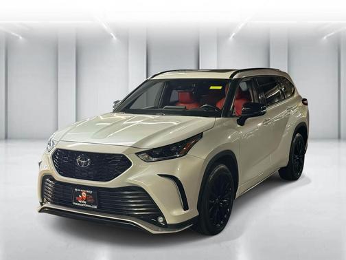 2023 Toyota Highlander XSE
