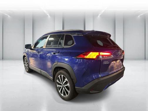 2025 Toyota Corolla Cross XLE