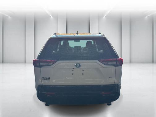 2024 Toyota RAV4 Prime SE