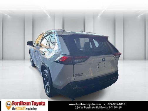 2024 Toyota RAV4 Prime SE