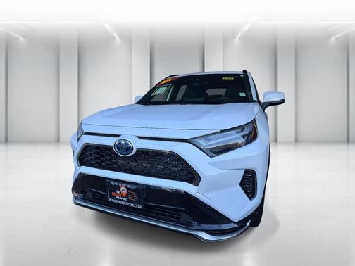 2024 Toyota RAV4 Prime SE