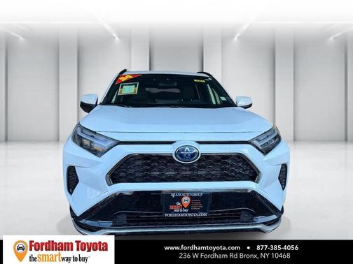 2024 Toyota RAV4 Prime SE