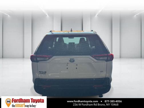 2024 Toyota RAV4 Prime SE