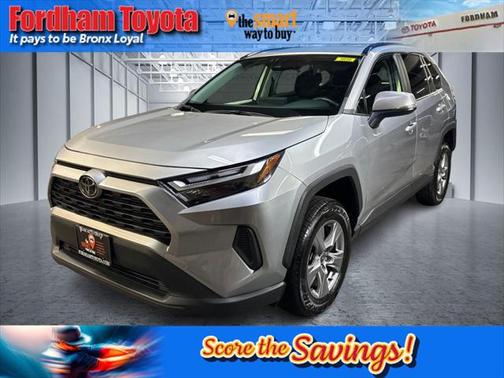 2022 Toyota RAV4 XLE
