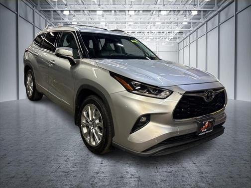 2022 Toyota Highlander Limited