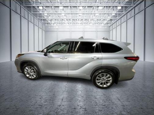 2022 Toyota Highlander Limited