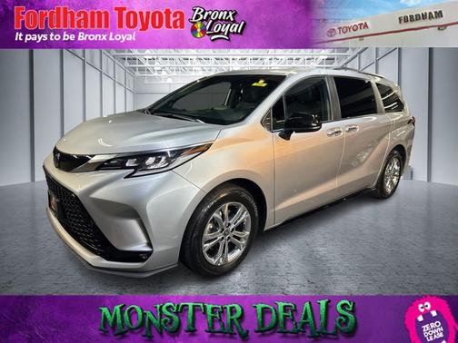 2022 Toyota Sienna XSE 7 Passenger
