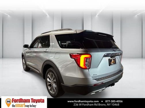 Iconic Silver Metallic 2023 Ford Explorer XLT