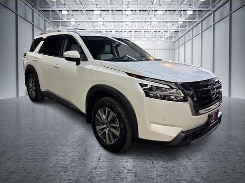 2024 Nissan Pathfinder SL 4WD
