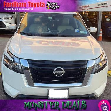 2024 Nissan Pathfinder SL 4WD