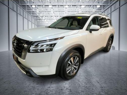 2024 Nissan Pathfinder SL 4WD