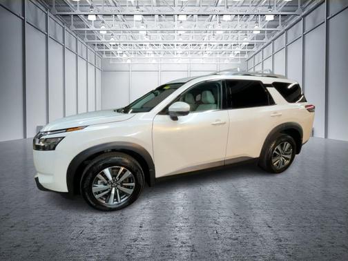 2024 Nissan Pathfinder SL 4WD