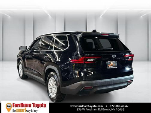 Midnight Black Metallic 2025 Toyota Grand Highlander XLE