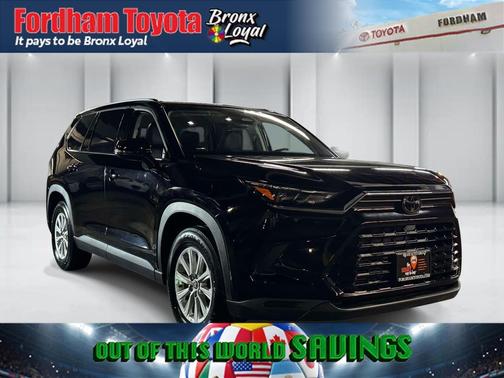 Midnight Black Metallic 2025 Toyota Grand Highlander XLE