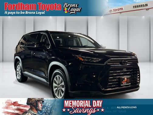 Midnight Black Metallic 2025 Toyota Grand Highlander XLE
