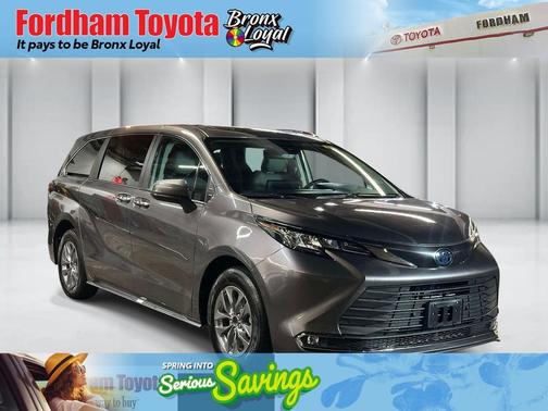 2023 Toyota Sienna XLE