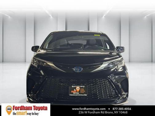 Midnight Black Metallic 2023 Toyota Sienna XSE 7 Passenger