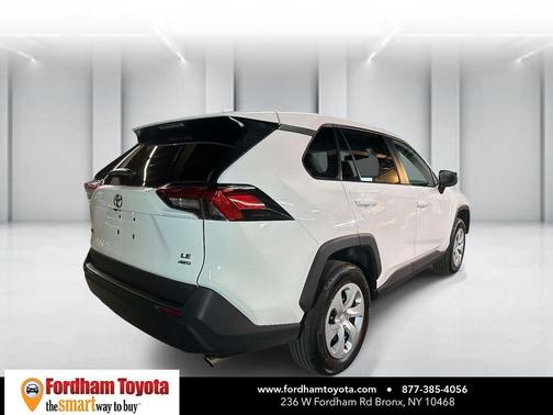 Ice Cap 2024 Toyota RAV4 LE