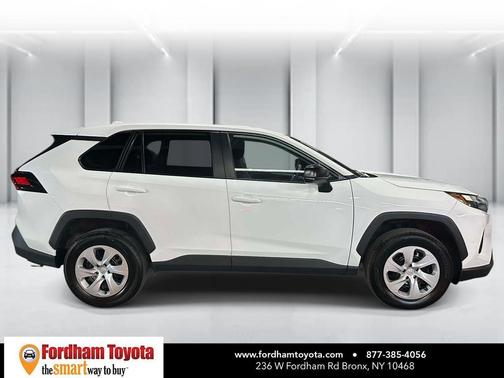 Ice Cap 2024 Toyota RAV4 LE