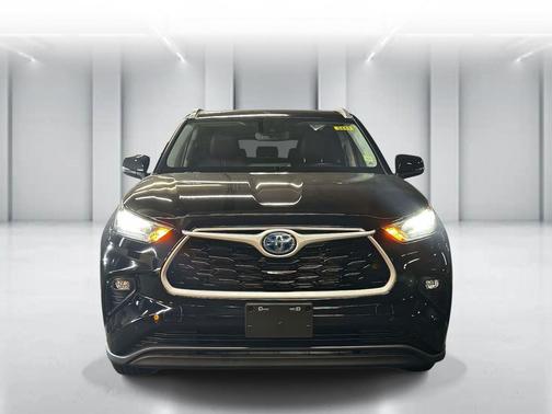 2024 Toyota Highlander Hybrid XLE