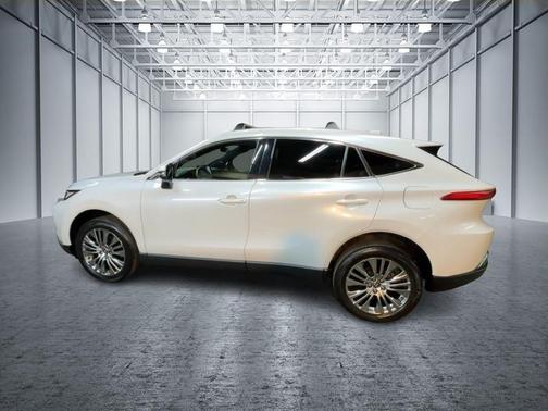 2022 Toyota Venza XLE