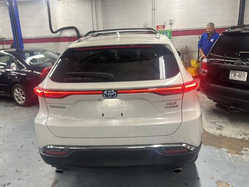 2022 Toyota Venza XLE