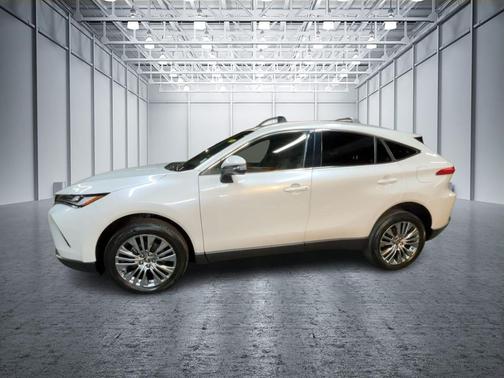 2022 Toyota Venza XLE