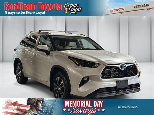 Wind Chill Pearl 2023 Toyota Highlander Hybrid XLE