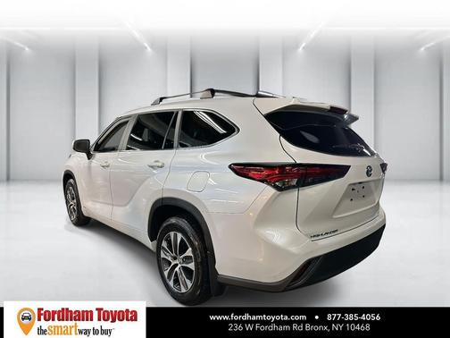 2023 Toyota Highlander Hybrid XLE