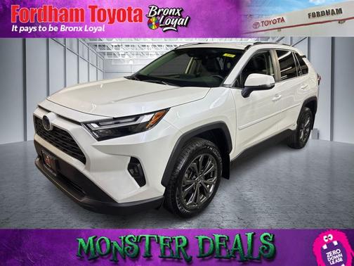 2022 Toyota RAV4 Hybrid XLE Premium