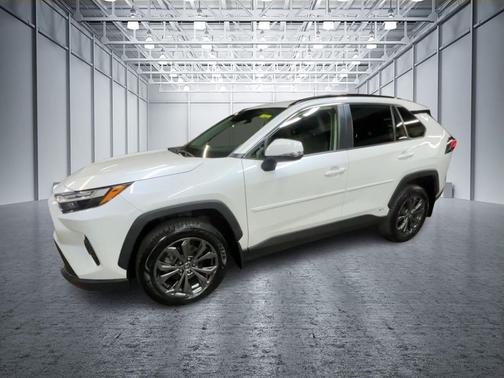 2022 Toyota RAV4 Hybrid XLE Premium