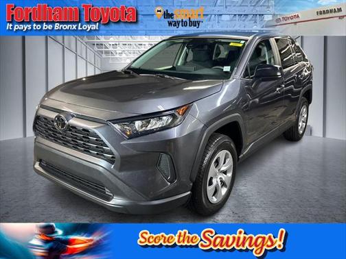 2022 Toyota RAV4 LE