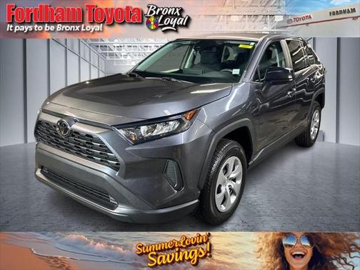 2022 Toyota RAV4 LE